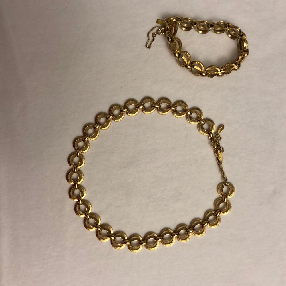 Monet Gold Necklace Bracelet Vintage set